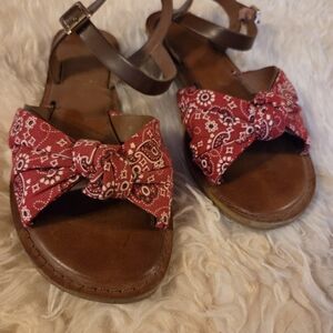 MIA Red Bandana Bow Sandals 9